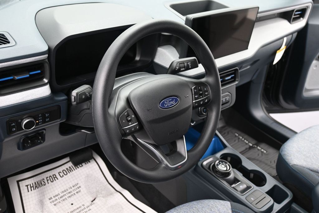 Ford Maverick Vehicle Full-screen Gallery Image 15