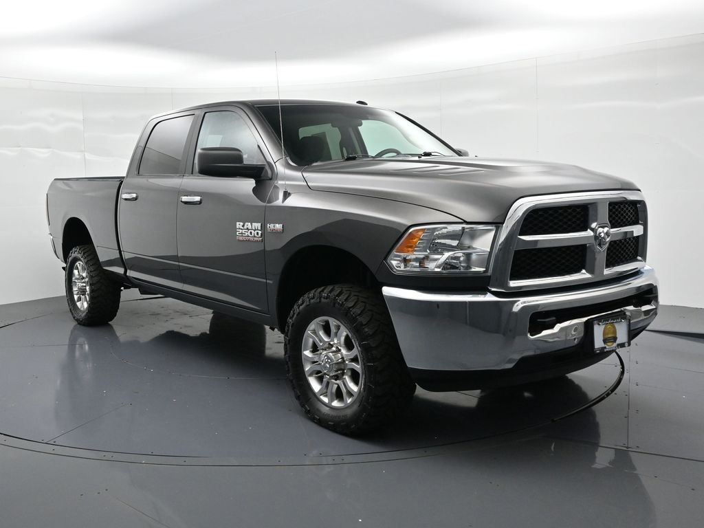 Ram 2500 Vehicle Full-screen Gallery Image 4
