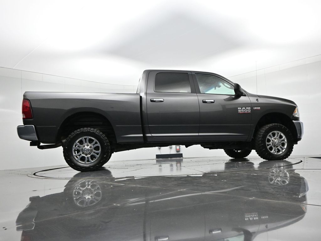 Ram 2500 Vehicle Full-screen Gallery Image 22
