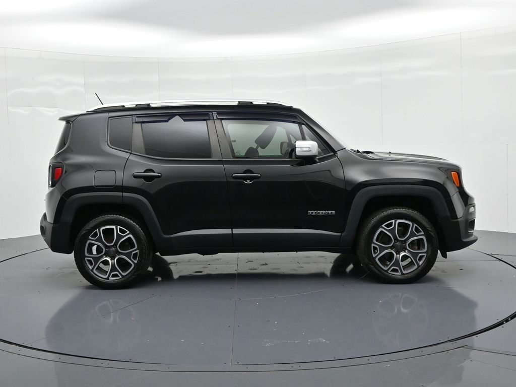 Jeep Renegade Vehicle Full-screen Gallery Image 5