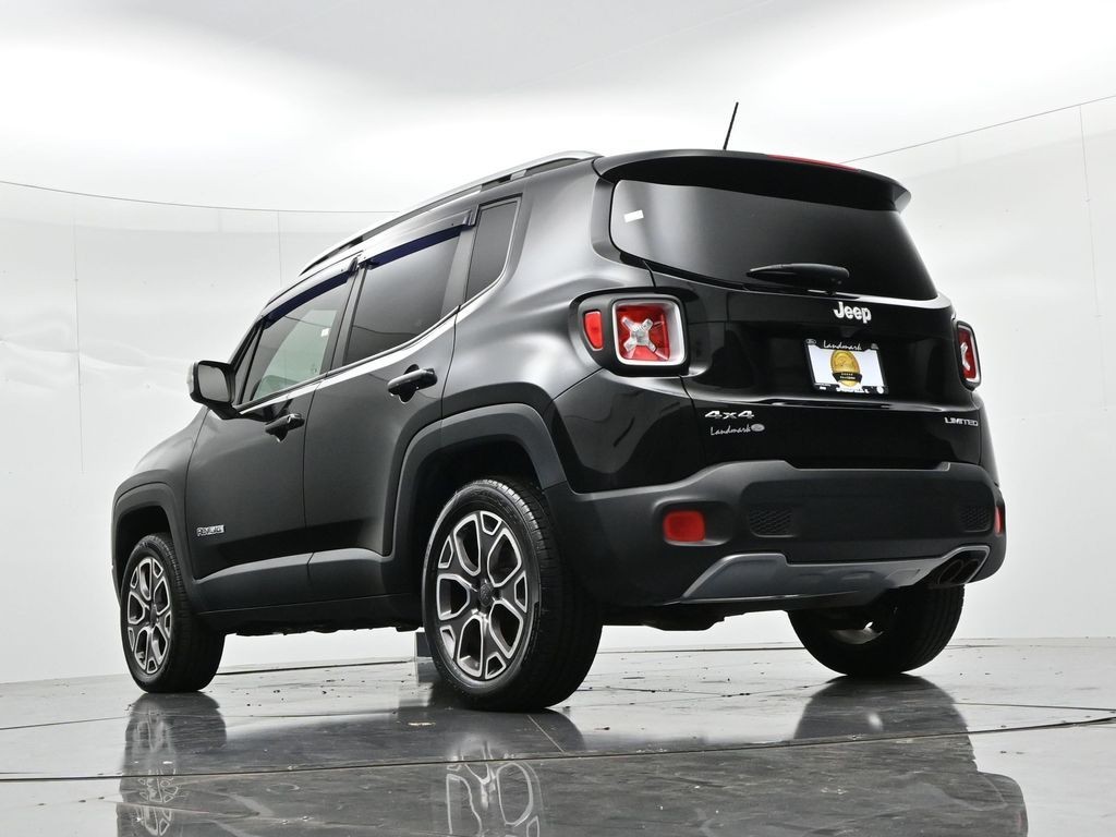 Jeep Renegade Vehicle Full-screen Gallery Image 18