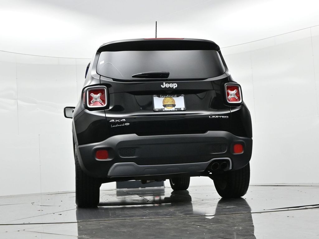 Jeep Renegade Vehicle Full-screen Gallery Image 19