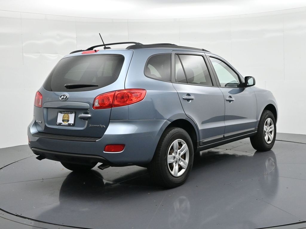 Hyundai Santa Fe Vehicle Full-screen Gallery Image 06