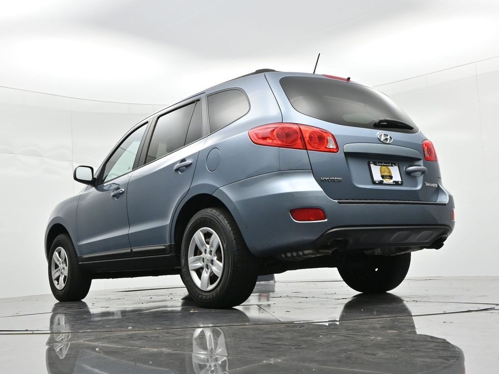 Hyundai Santa Fe Vehicle Full-screen Gallery Image 18