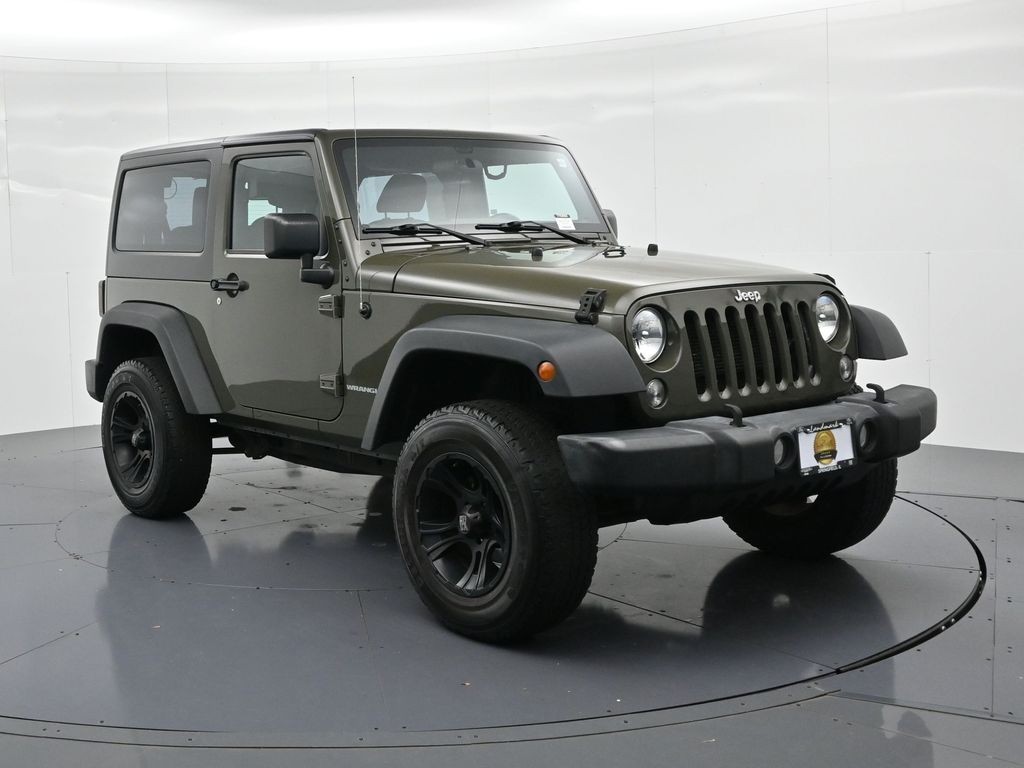 Jeep Wrangler Vehicle Full-screen Gallery Image 4