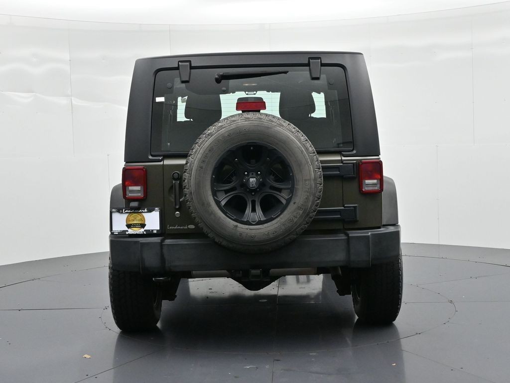 Jeep Wrangler Vehicle Full-screen Gallery Image 7