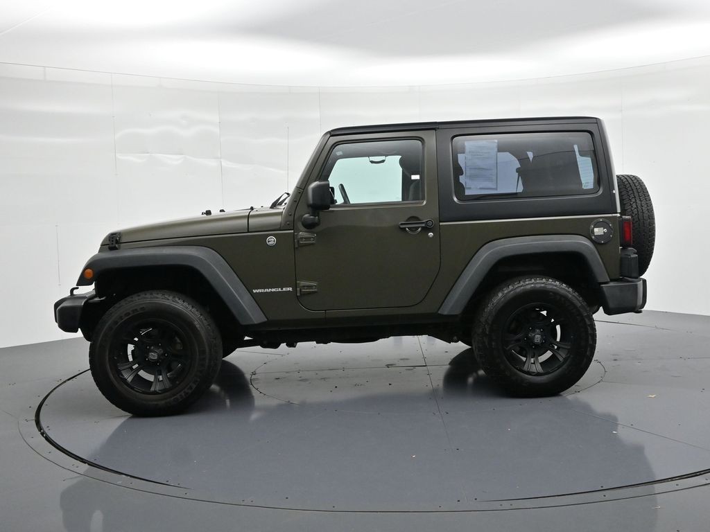 Jeep Wrangler Vehicle Full-screen Gallery Image 9