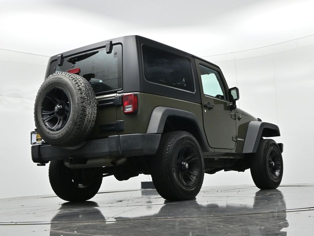 Jeep Wrangler Vehicle Full-screen Gallery Image 20
