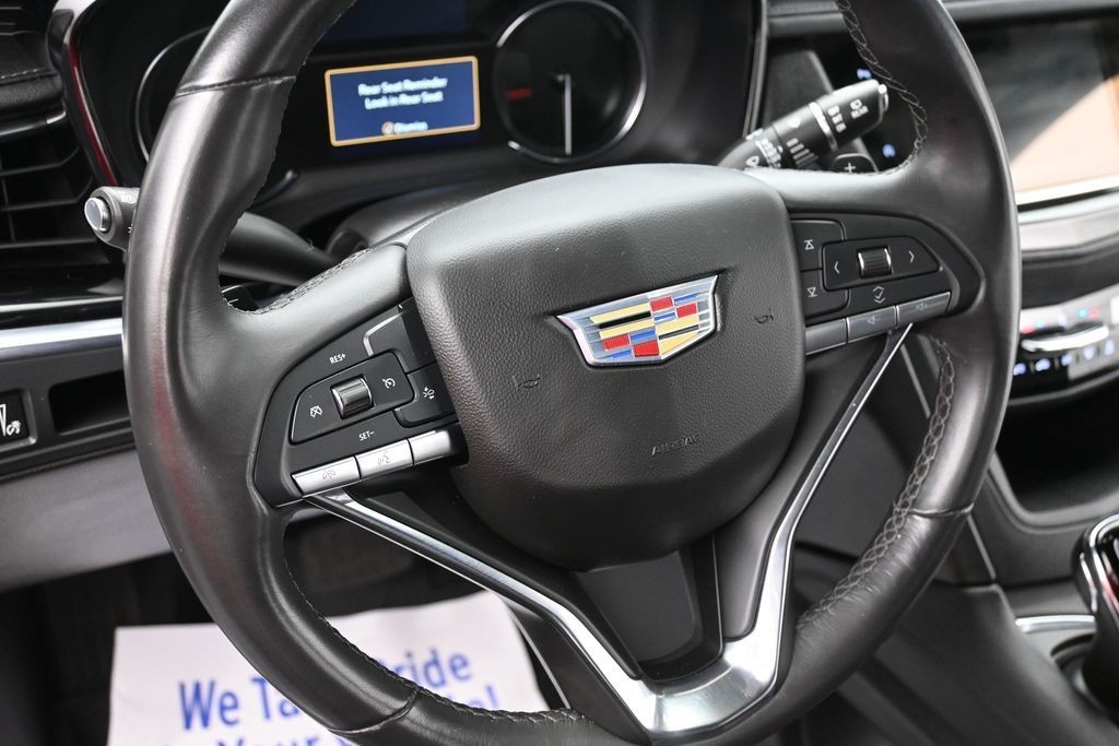 Cadillac XT6 Vehicle Full-screen Gallery Image 15