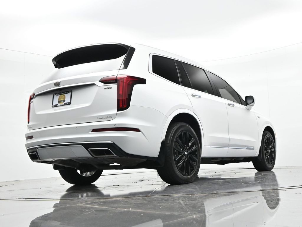 Cadillac XT6 Vehicle Full-screen Gallery Image 23