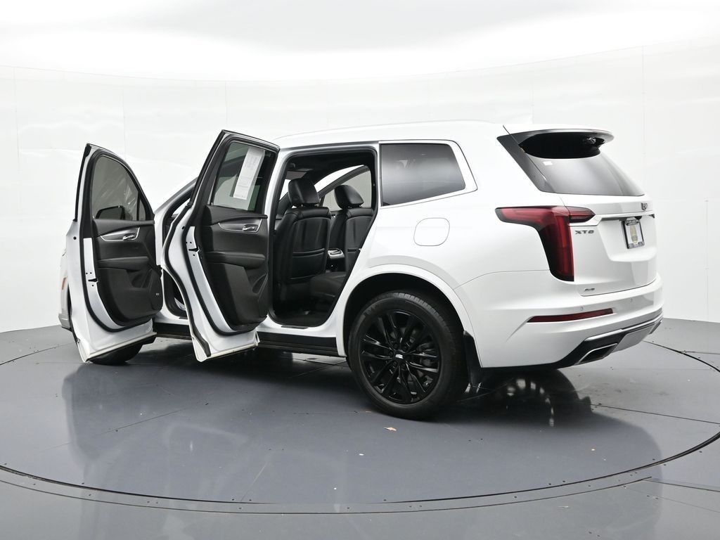 Cadillac XT6 Vehicle Full-screen Gallery Image 26