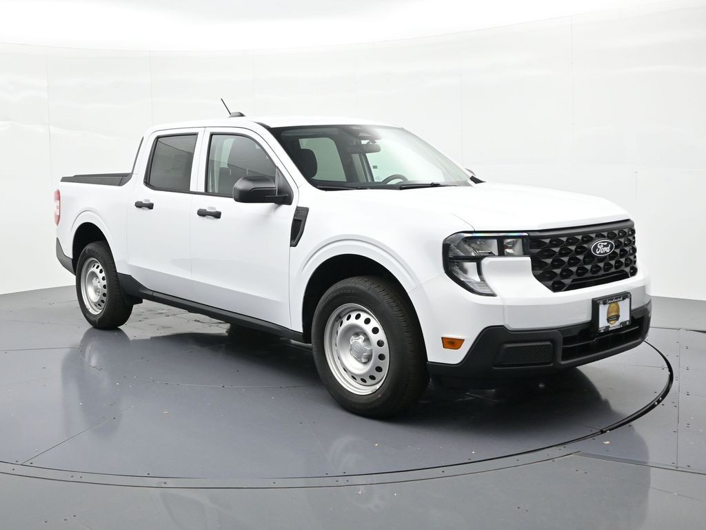 Ford Maverick Vehicle Full-screen Gallery Image 4