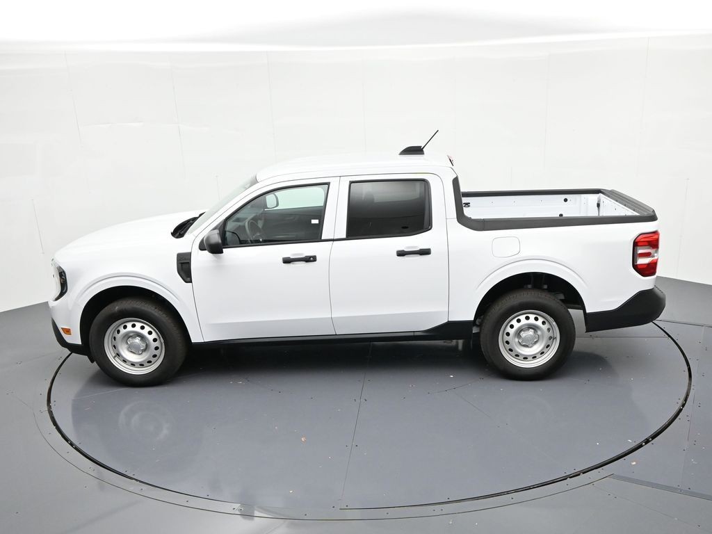 Ford Maverick Vehicle Full-screen Gallery Image 18