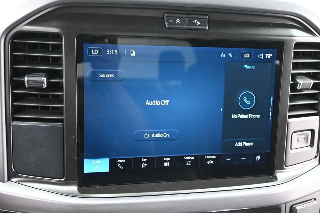 Ford F-150 Vehicle Full-screen Gallery Image 11