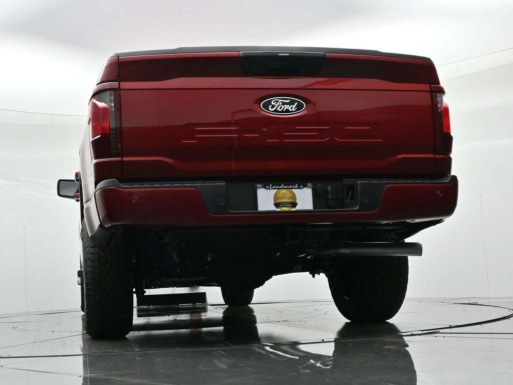 Ford F-150 Vehicle Full-screen Gallery Image 22