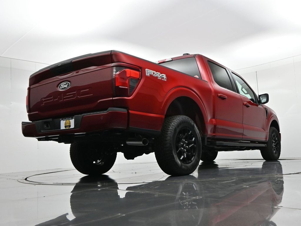 Ford F-150 Vehicle Full-screen Gallery Image 23