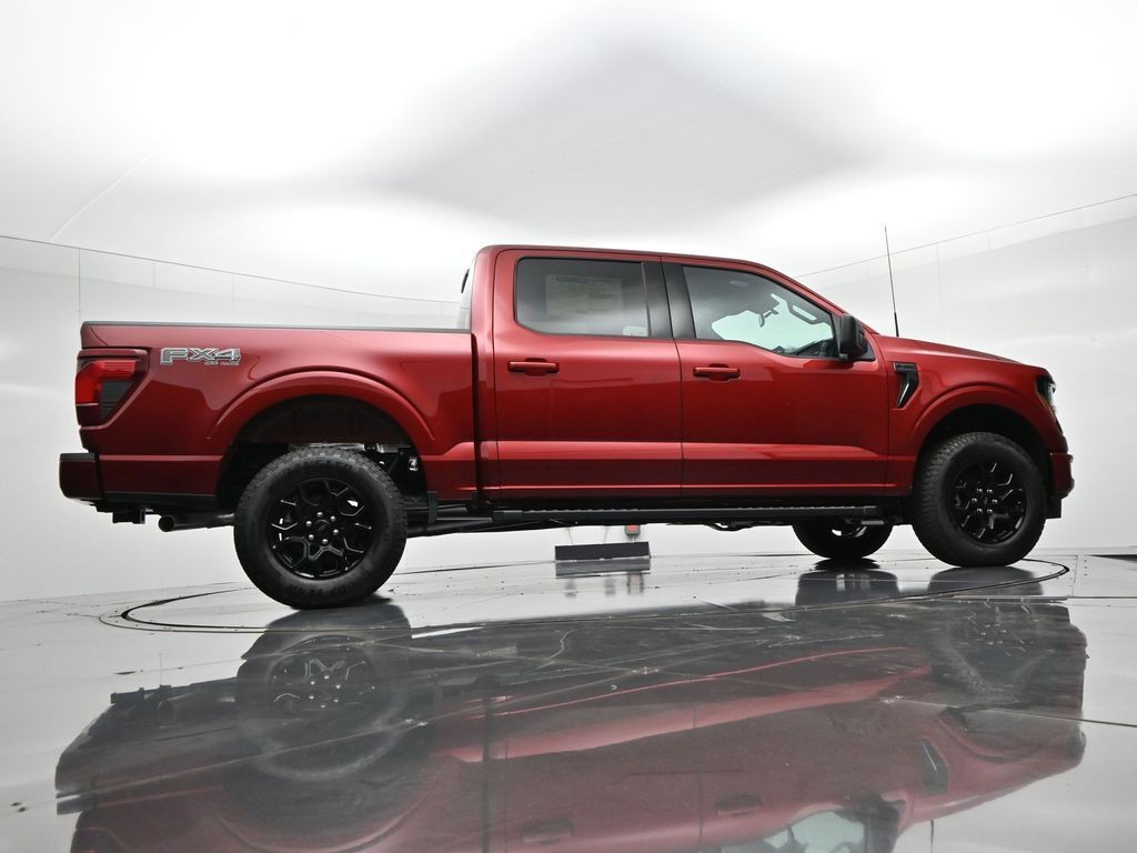Ford F-150 Vehicle Full-screen Gallery Image 24