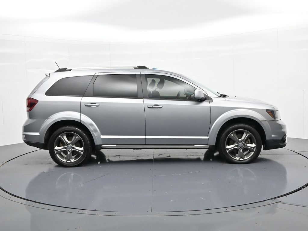 Dodge Journey Vehicle Full-screen Gallery Image 05
