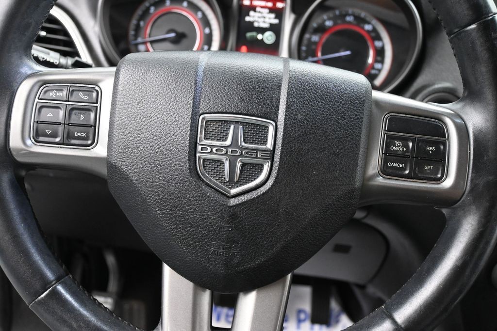 Dodge Journey Vehicle Full-screen Gallery Image 13