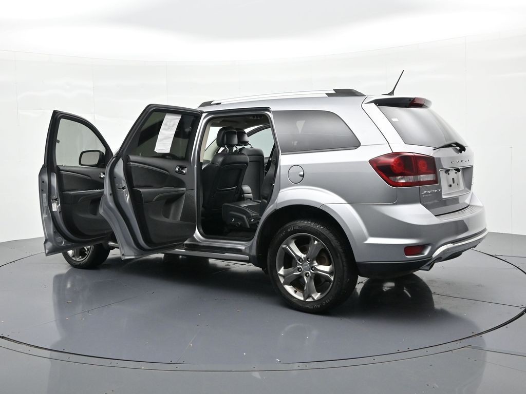 Dodge Journey Vehicle Full-screen Gallery Image 24