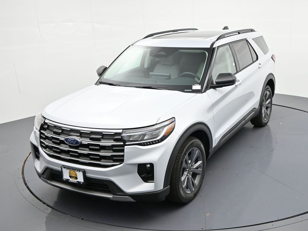 Ford Explorer Vehicle Full-screen Gallery Image 19