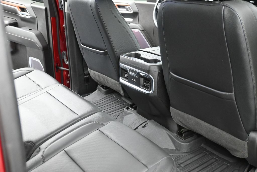 GMC Sierra 1500 Vehicle Full-screen Gallery Image 10