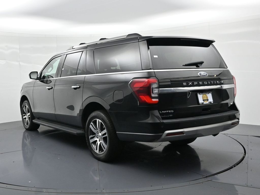 Ford Expedition Max Vehicle Full-screen Gallery Image 8
