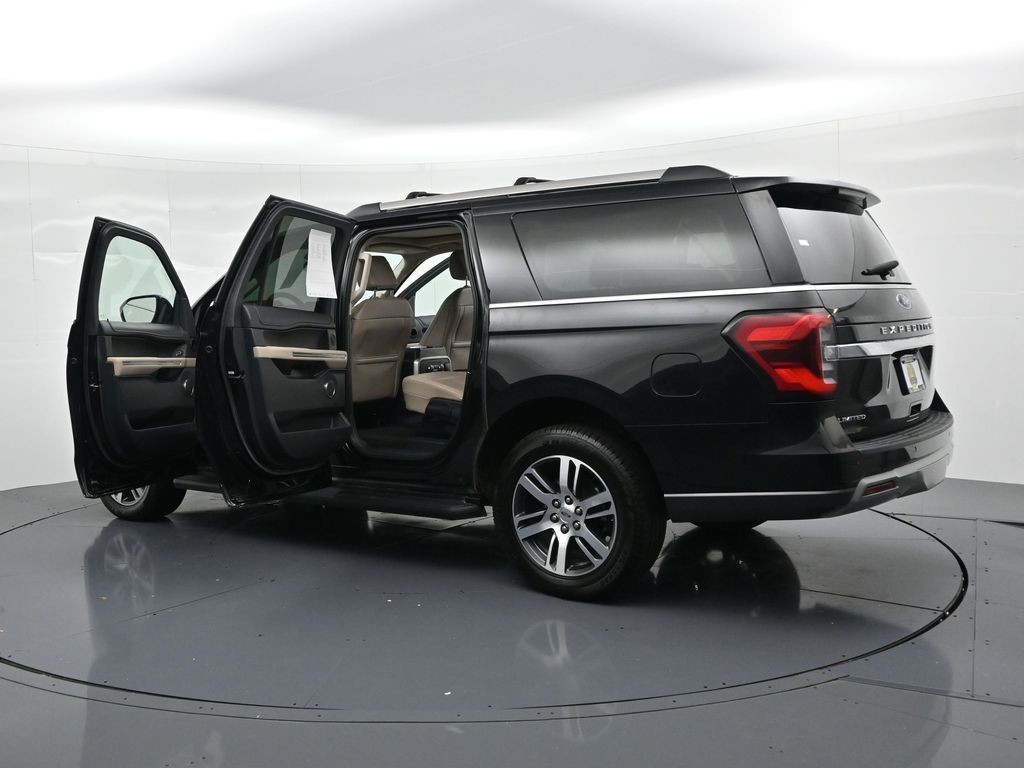 Ford Expedition Max Vehicle Full-screen Gallery Image 27