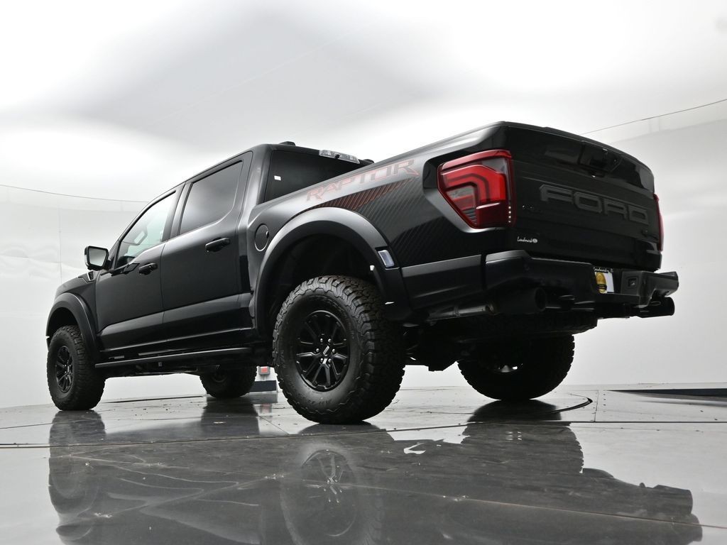 Ford F-150 Vehicle Full-screen Gallery Image 22
