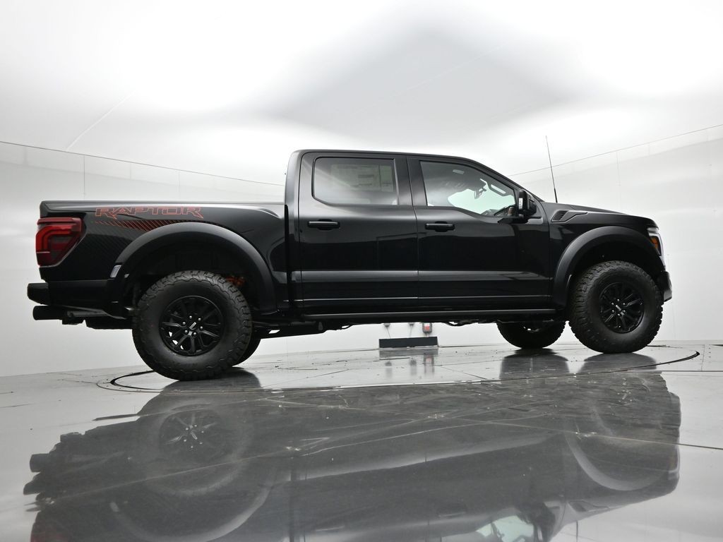 Ford F-150 Vehicle Full-screen Gallery Image 25