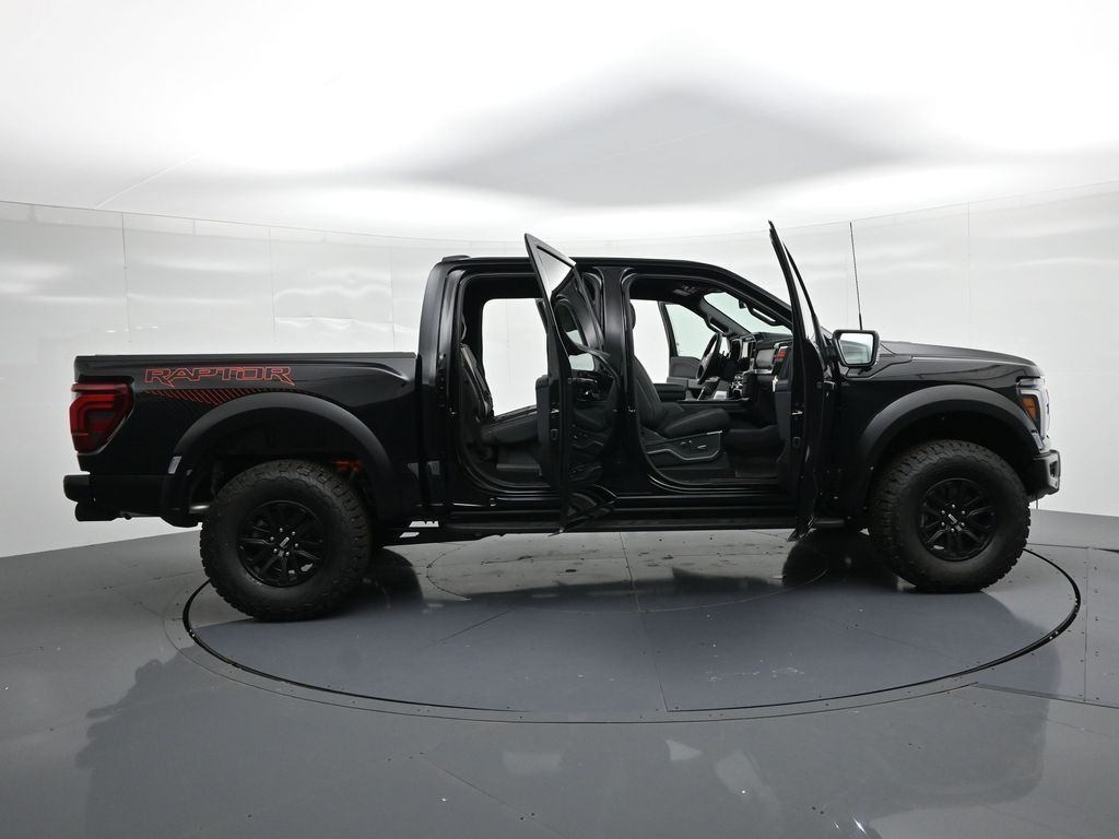 Ford F-150 Vehicle Full-screen Gallery Image 26