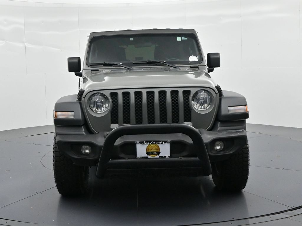 Jeep Wrangler Unlimited Vehicle Full-screen Gallery Image 3