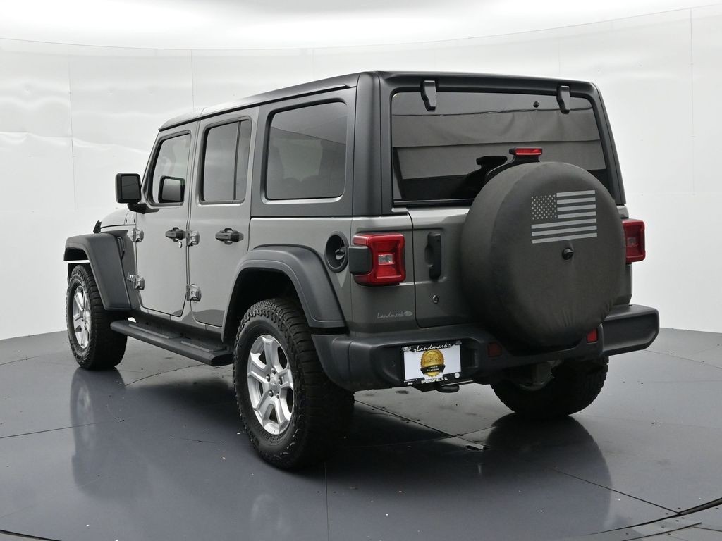 Jeep Wrangler Unlimited Vehicle Full-screen Gallery Image 8