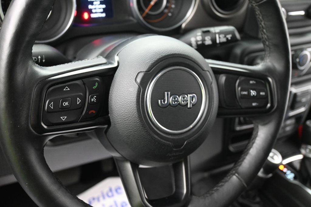 Jeep Wrangler Unlimited Vehicle Full-screen Gallery Image 14