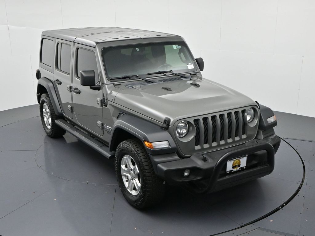 Jeep Wrangler Unlimited Vehicle Full-screen Gallery Image 16