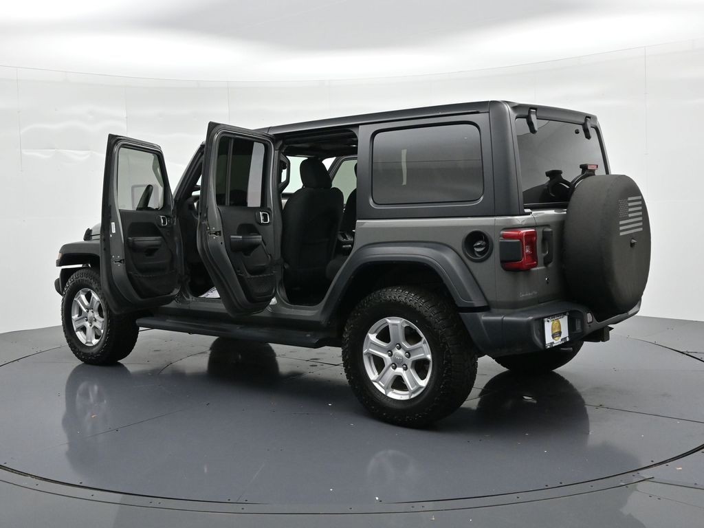Jeep Wrangler Unlimited Vehicle Full-screen Gallery Image 25