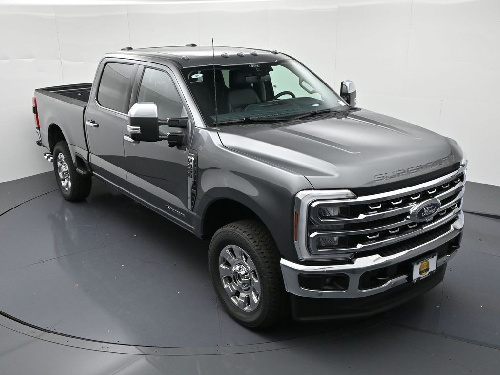 Ford F-250SD Vehicle Full-screen Gallery Image 16