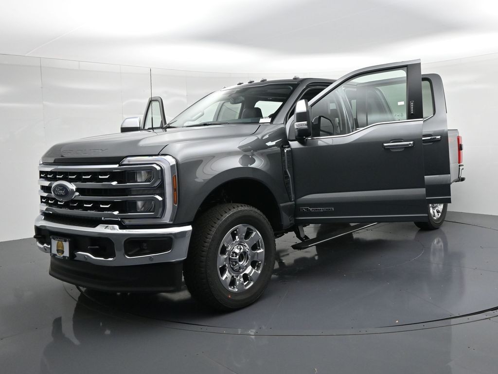 Ford F-250SD Vehicle Full-screen Gallery Image 26