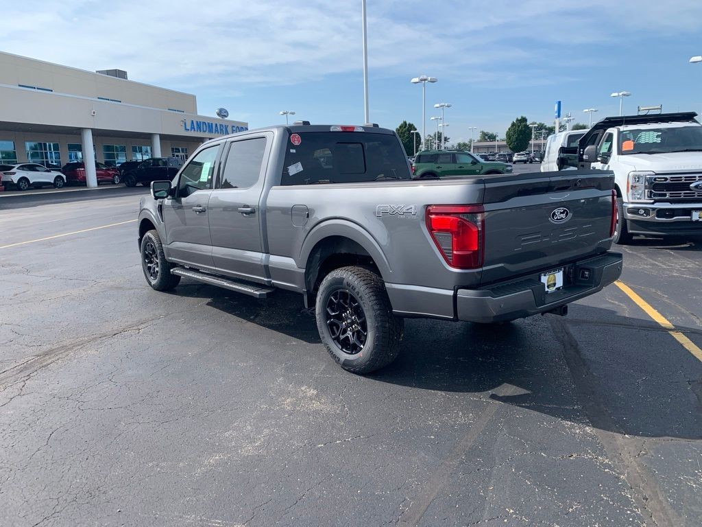 Ford F-150 Vehicle Full-screen Gallery Image 4