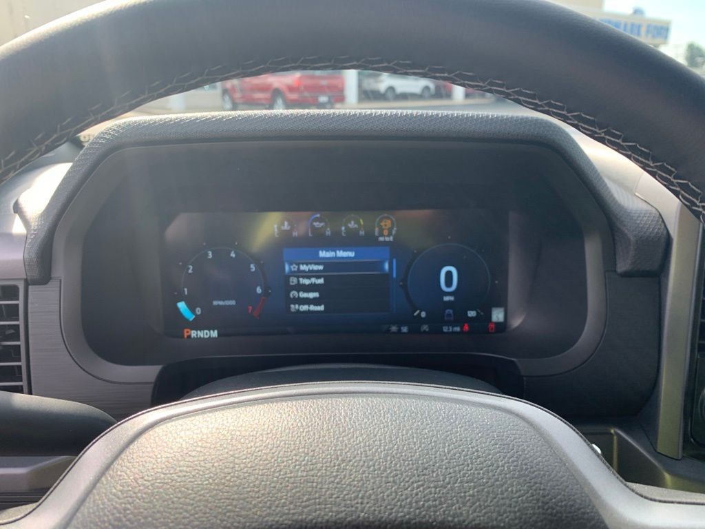 Ford F-150 Vehicle Full-screen Gallery Image 9