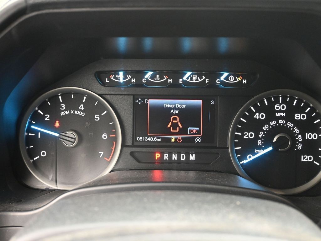 Ford F-150 Vehicle Full-screen Gallery Image 10