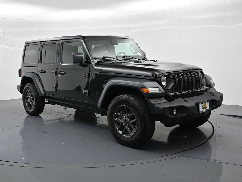 Jeep Wrangler Vehicle Full-screen Gallery Image 4