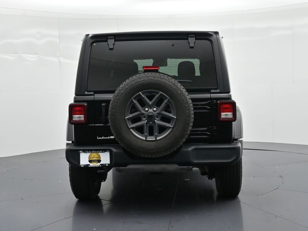 Jeep Wrangler Vehicle Full-screen Gallery Image 7