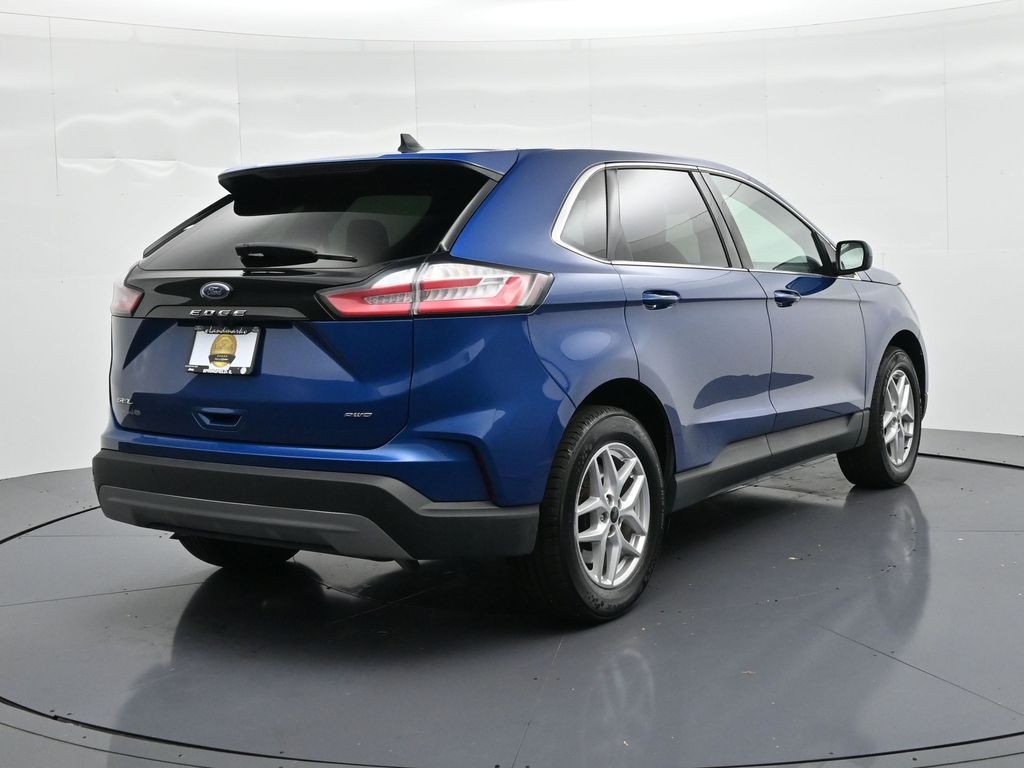 Ford Edge Vehicle Full-screen Gallery Image 6