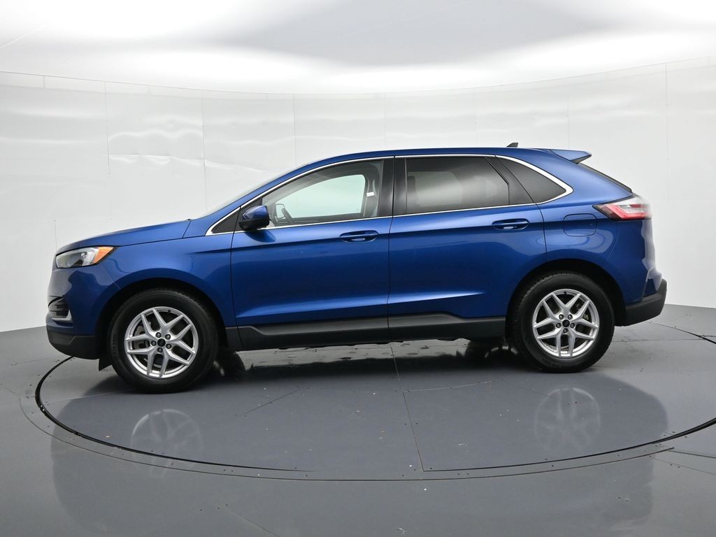 Ford Edge Vehicle Full-screen Gallery Image 9