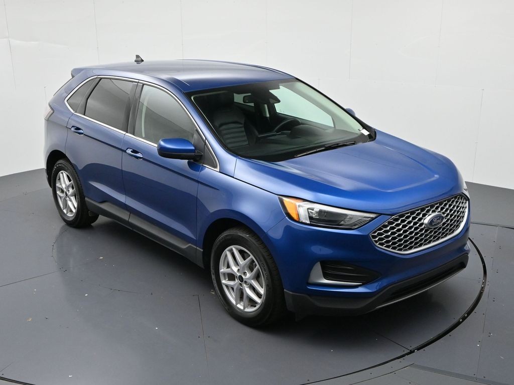 Ford Edge Vehicle Full-screen Gallery Image 15