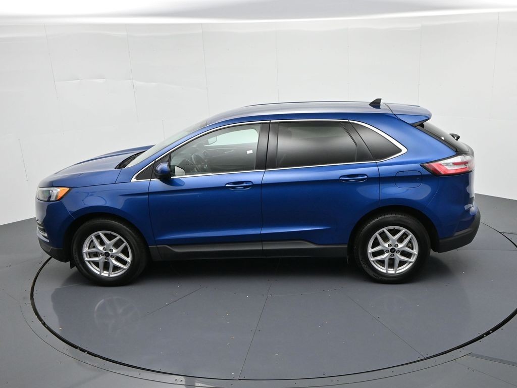 Ford Edge Vehicle Full-screen Gallery Image 18