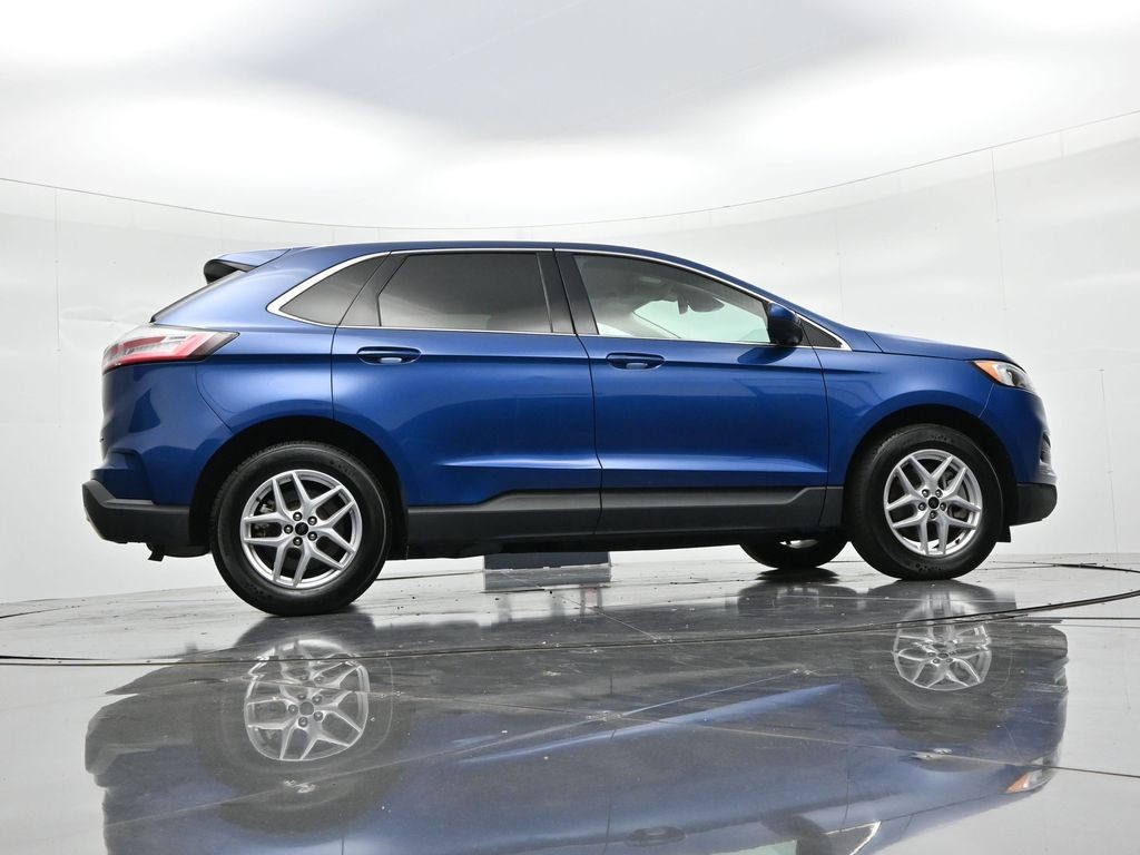 Ford Edge Vehicle Full-screen Gallery Image 22