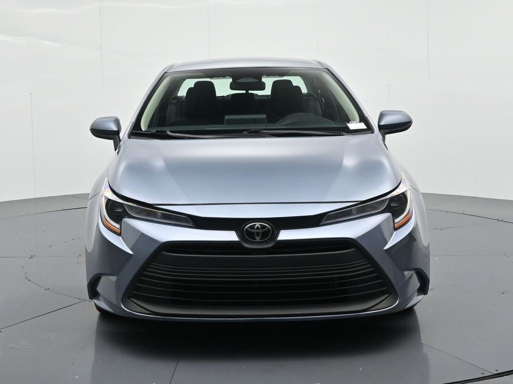Toyota Corolla Vehicle Full-screen Gallery Image 3