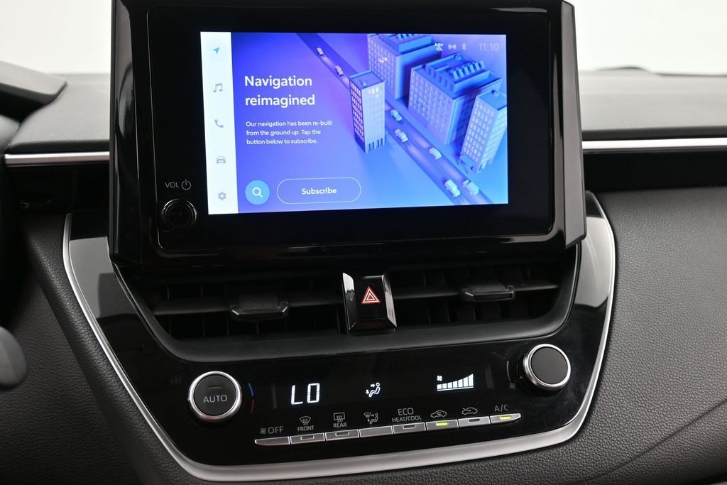 Toyota Corolla Vehicle Full-screen Gallery Image 10